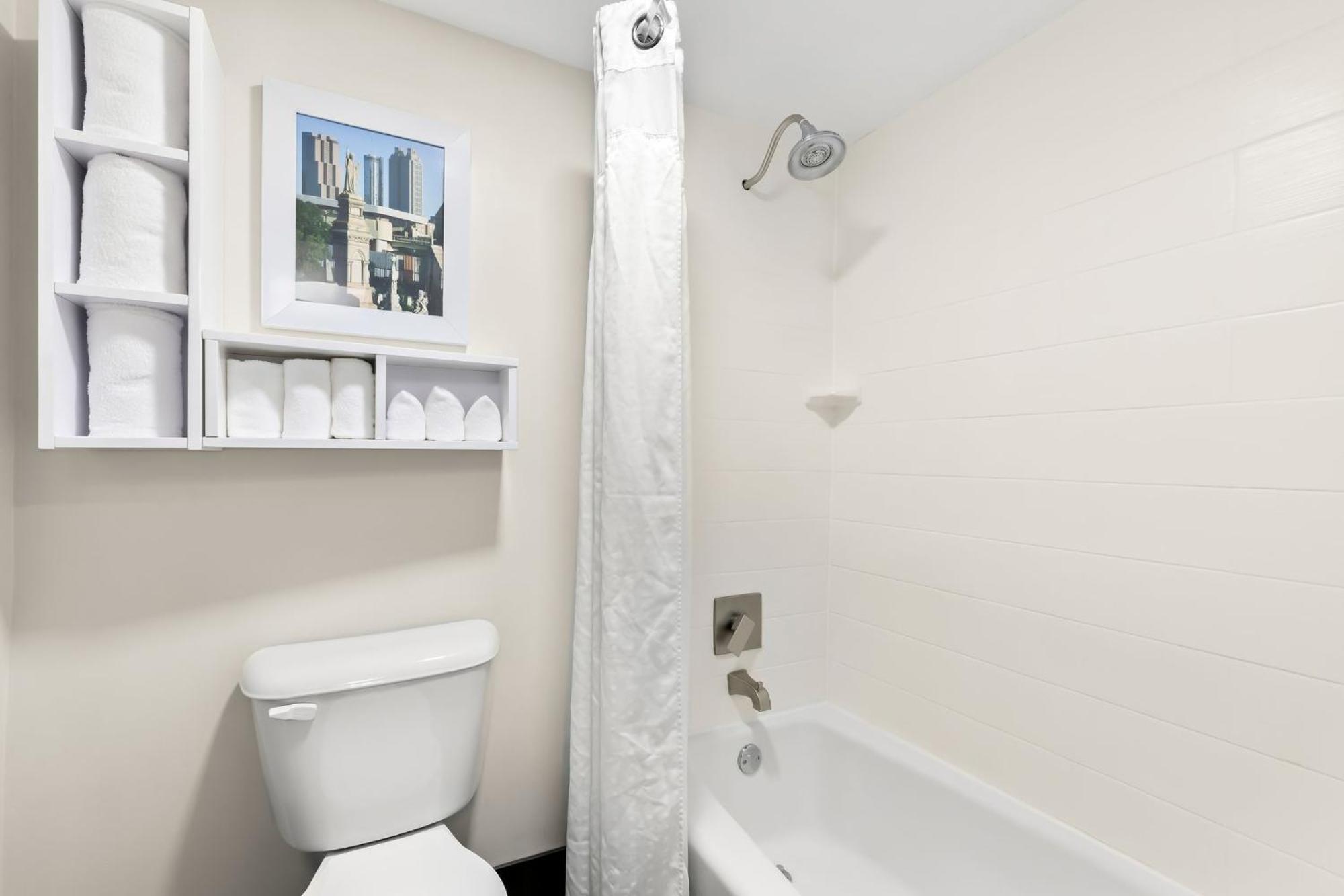 Holiday Inn Express Atlanta Galleria-Ballpark Area By Ihg Smyrna Esterno foto