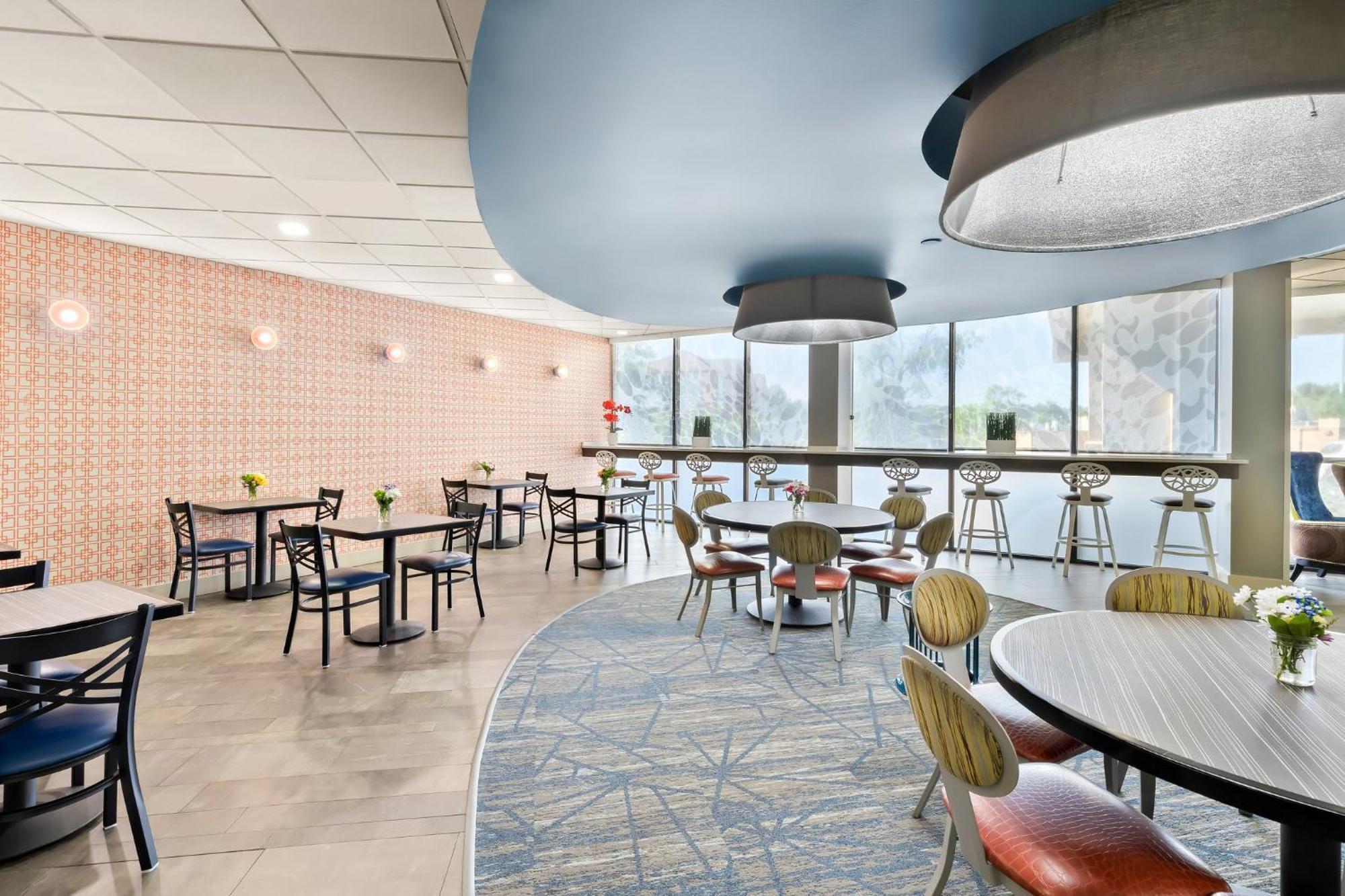 Holiday Inn Express Atlanta Galleria-Ballpark Area By Ihg Smyrna Esterno foto