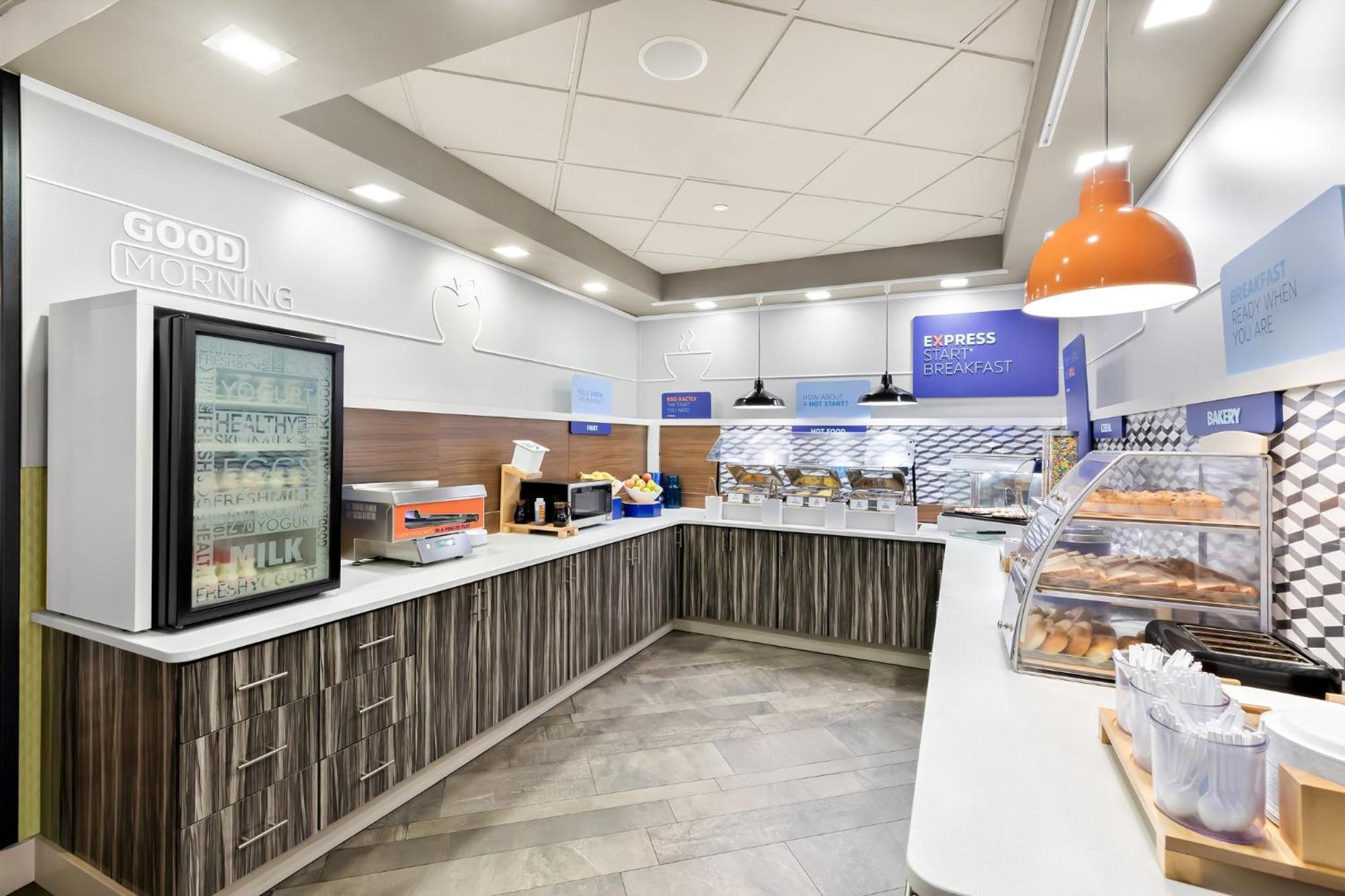 Holiday Inn Express Atlanta Galleria-Ballpark Area By Ihg Smyrna Esterno foto