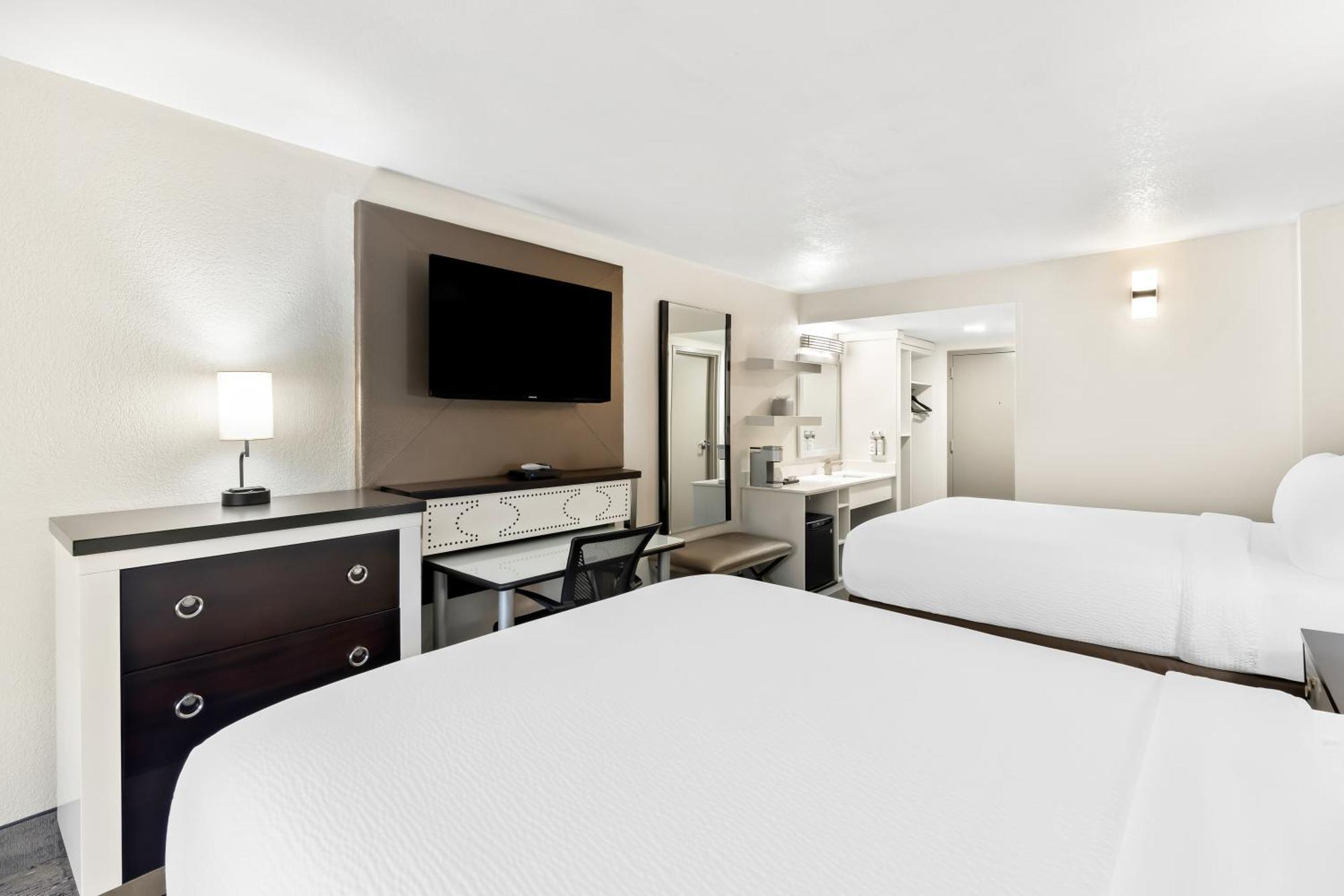 Holiday Inn Express Atlanta Galleria-Ballpark Area By Ihg Smyrna Esterno foto