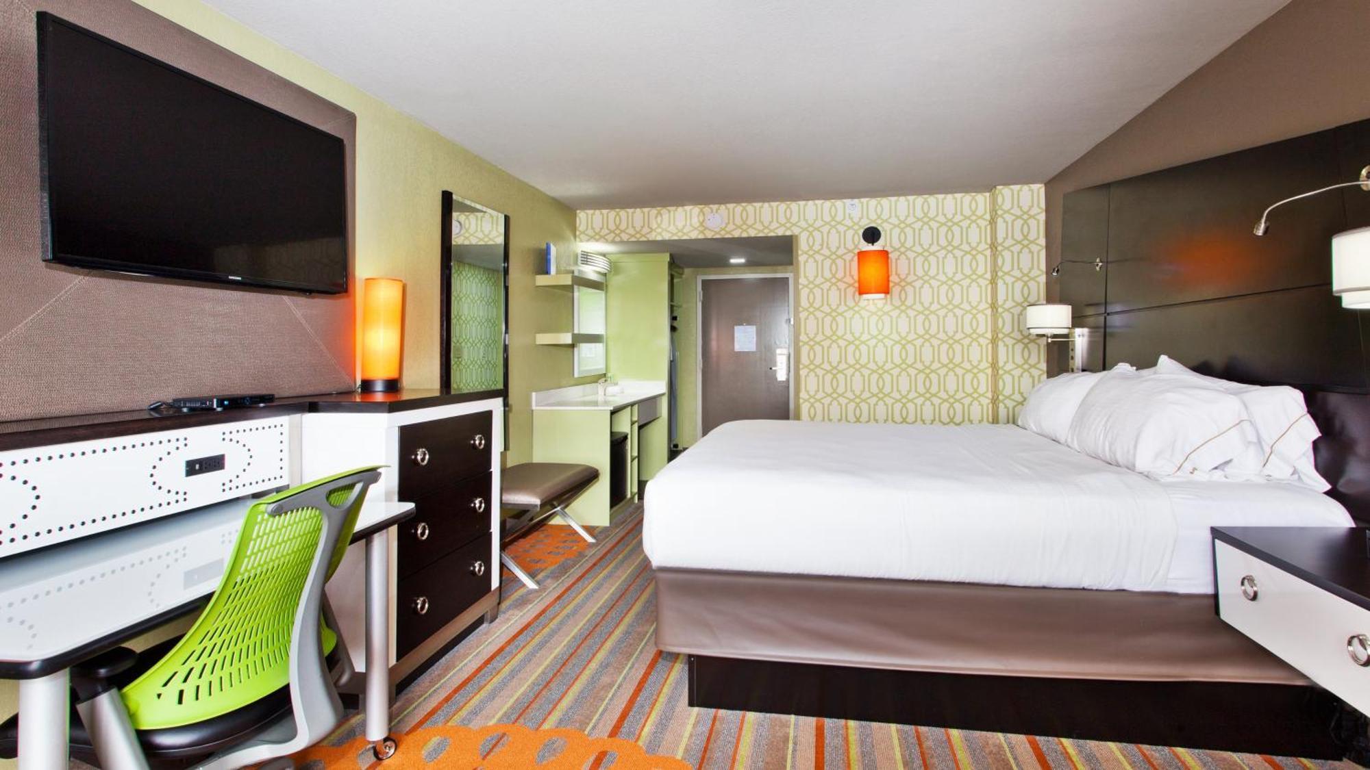 Holiday Inn Express Atlanta Galleria-Ballpark Area By Ihg Smyrna Esterno foto