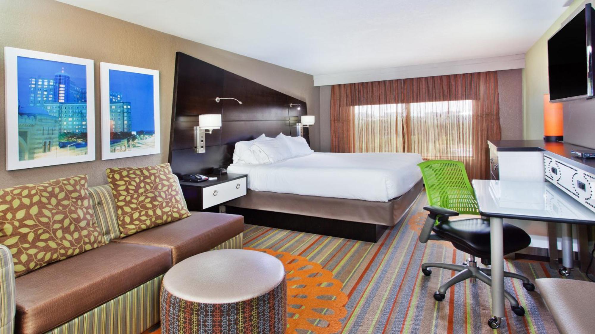 Holiday Inn Express Atlanta Galleria-Ballpark Area By Ihg Smyrna Esterno foto