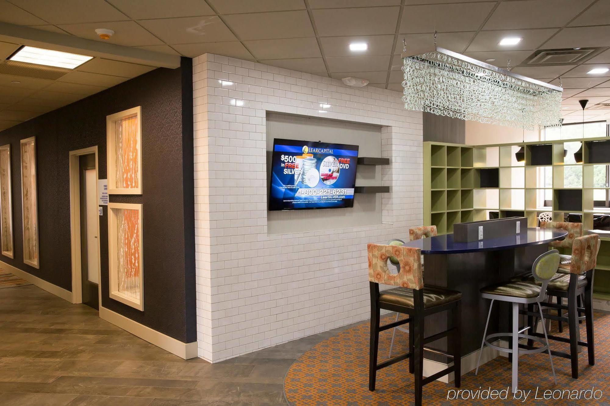 Holiday Inn Express Atlanta Galleria-Ballpark Area By Ihg Smyrna Esterno foto